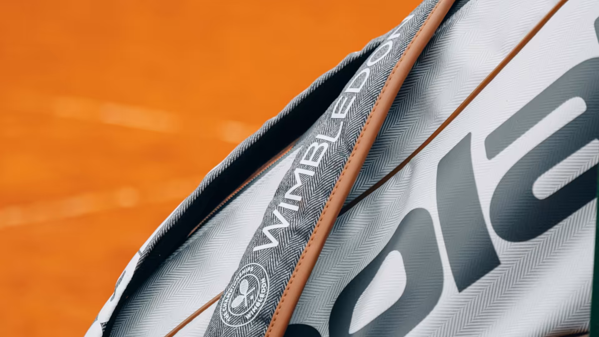 borsa da tennis sul campo